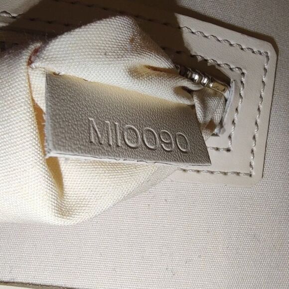 Louis Vuitton Epi Leather Saint Tropez EUC - Picture 4 of 10